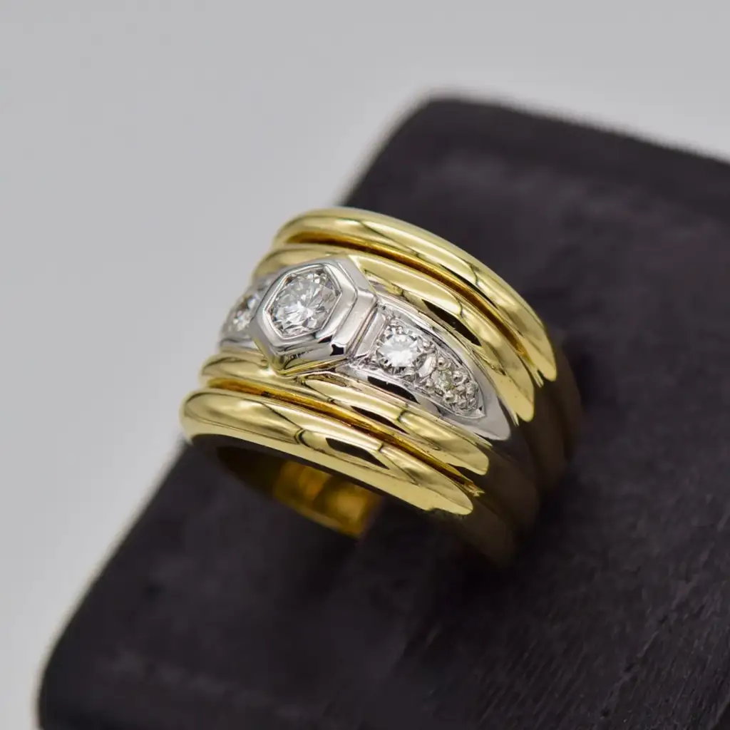 9ct Yellow Gold Dress Ring - View 3