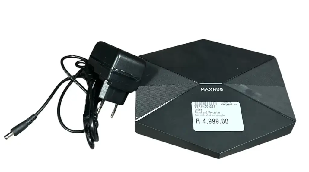 Max Hub Wb01