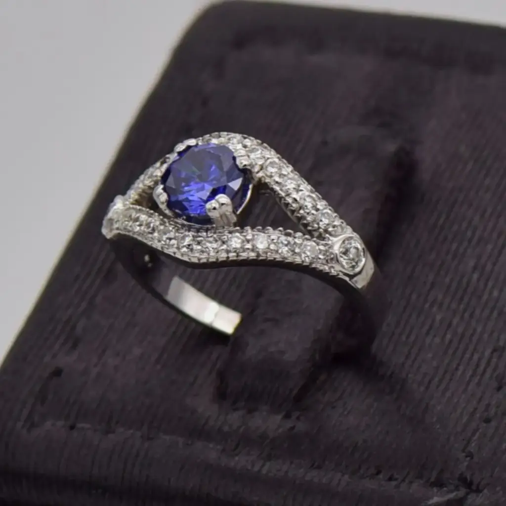 18ct White Gold Dress Ring - View 3