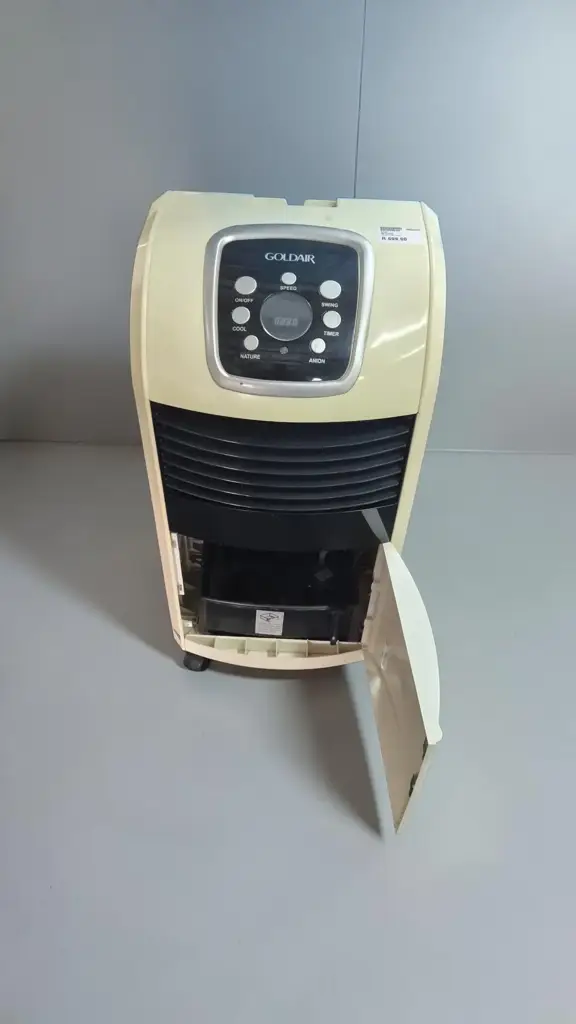 Goldair 700 W Portable Air Conditioner White - View 2
