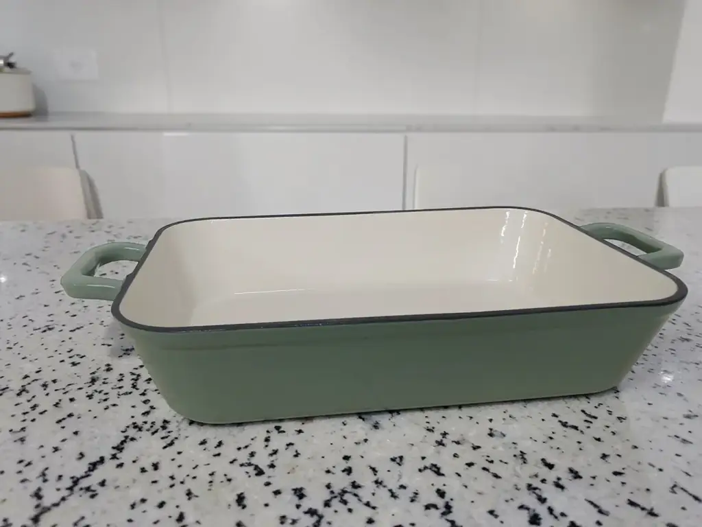 Cast Iron Casserole (Model: 3251105)