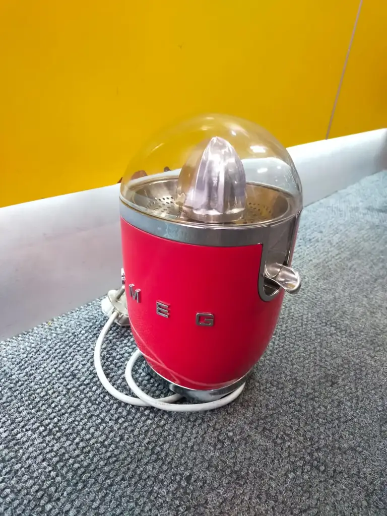Smeg Red Retro Citrus Juicer Cjf01rdsa