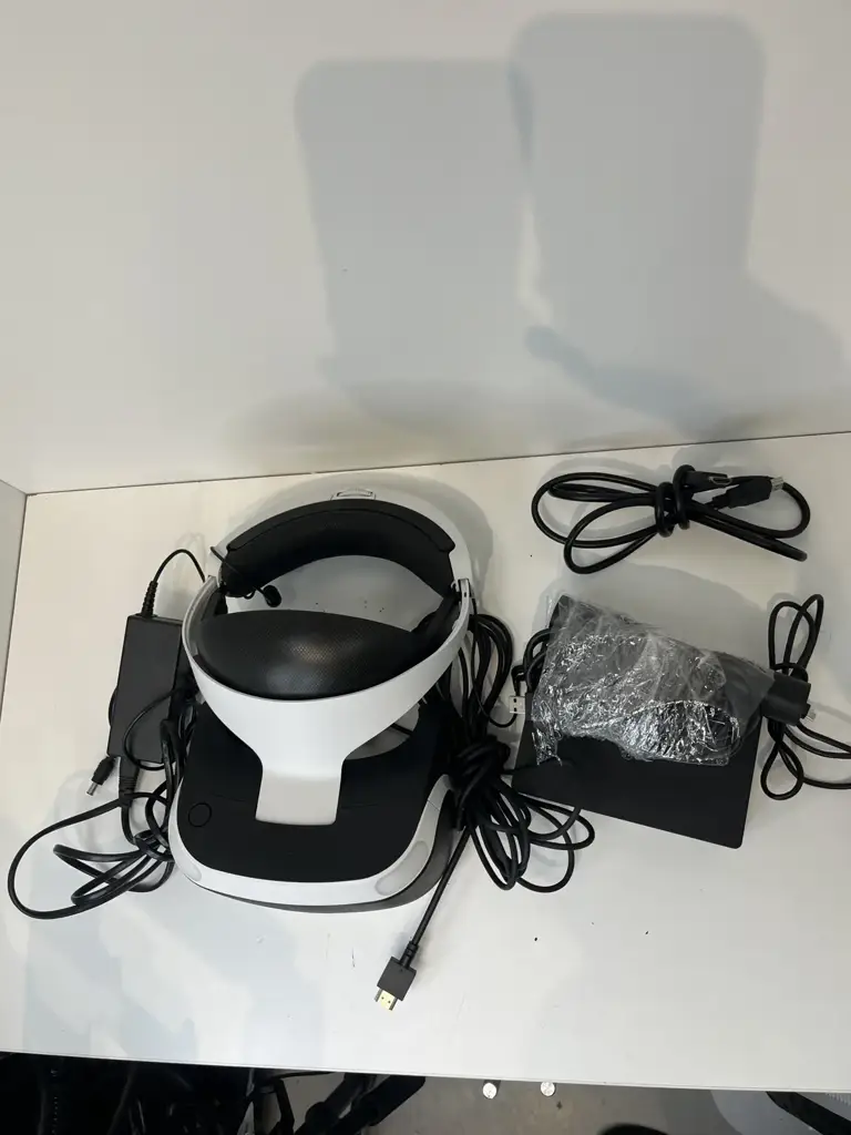 Playstation Vr Cuh-Zvr2 And Camera With Playstation Vr Worlds - View 4