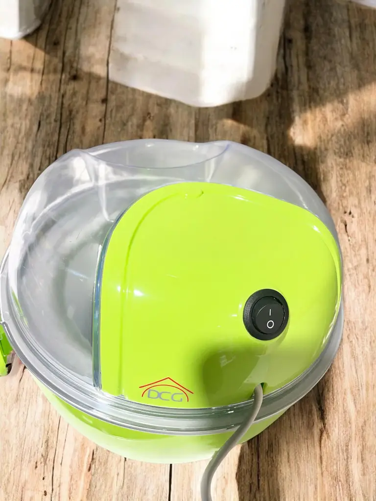 Dcg Ic 4988 Ice Cream Maker - View 3