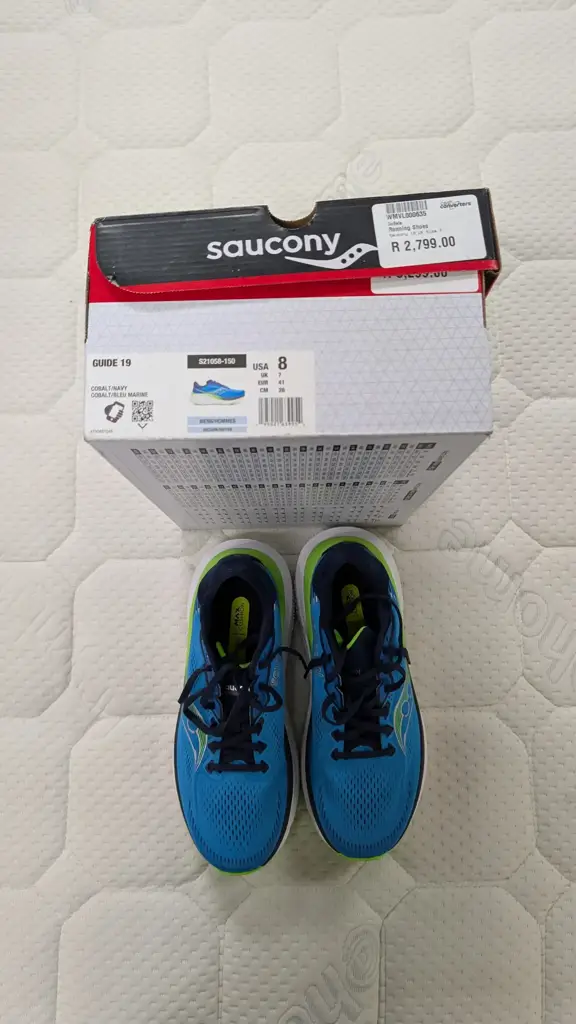 Saucony 19 Running Shoes | Uk Size 7 - View 2