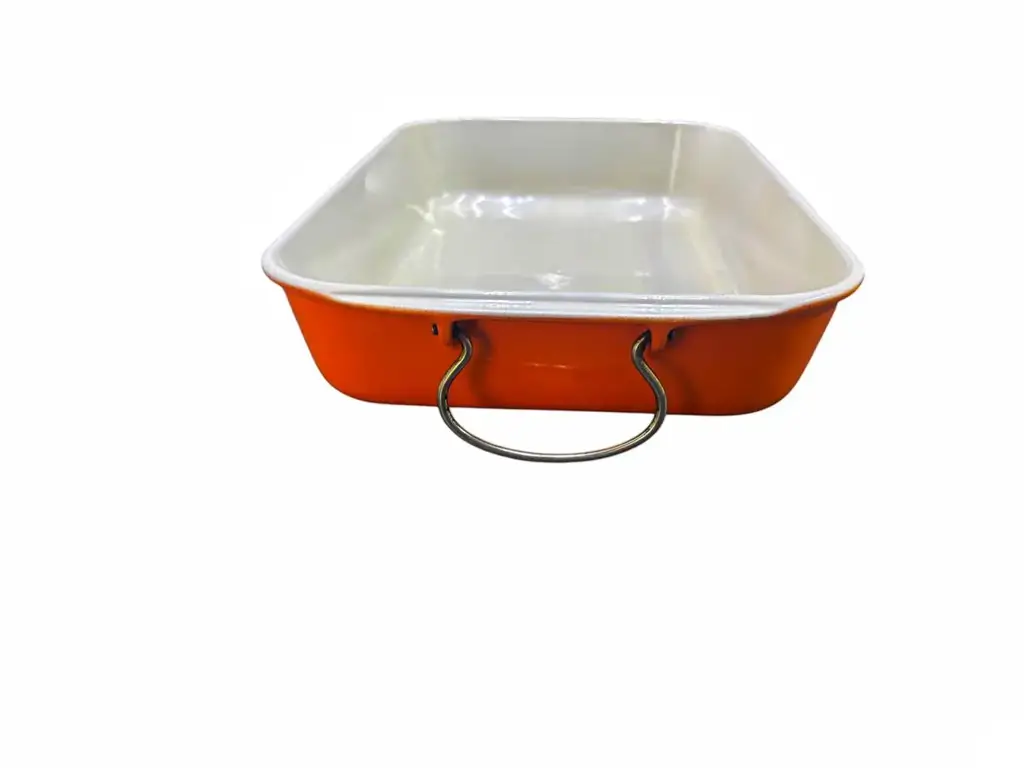 Le Cruest Oven Dish - View 3