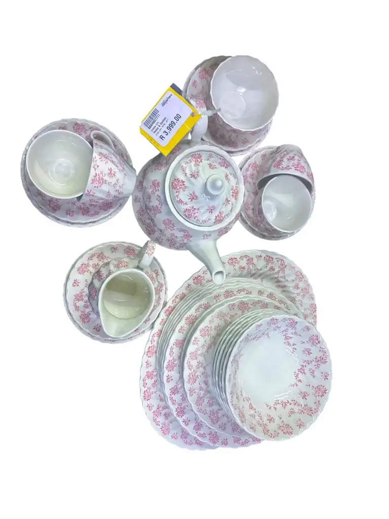 Johnson Brothers Olde English Roses Tea Set - View 2