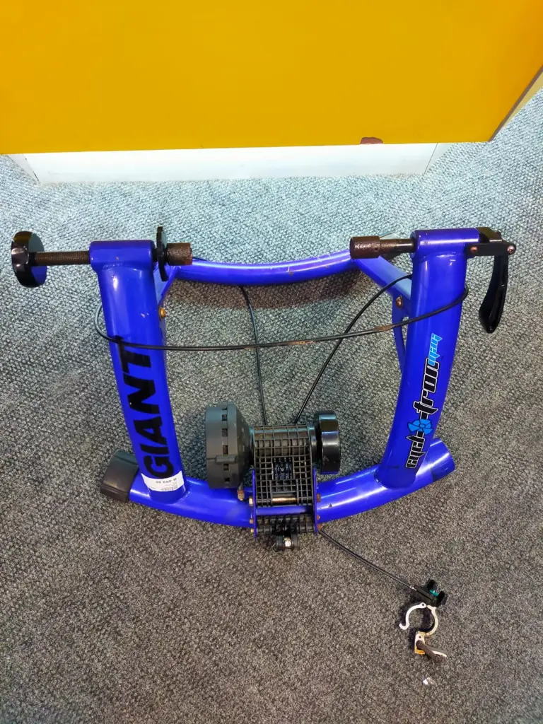 Giant Bike Trainer - View 2