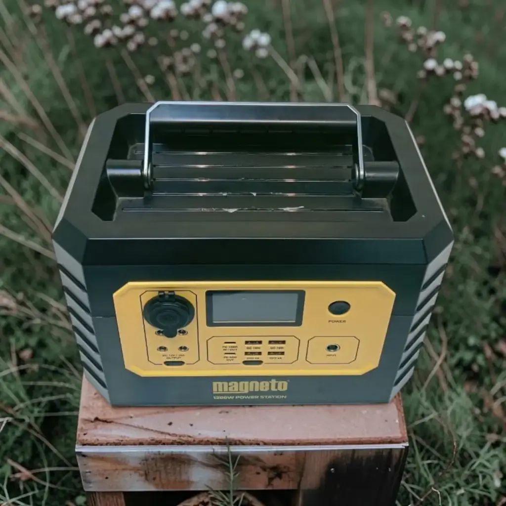 Magneto 1200W (999Wh) Portable Power Backup Station With Lcd Display
