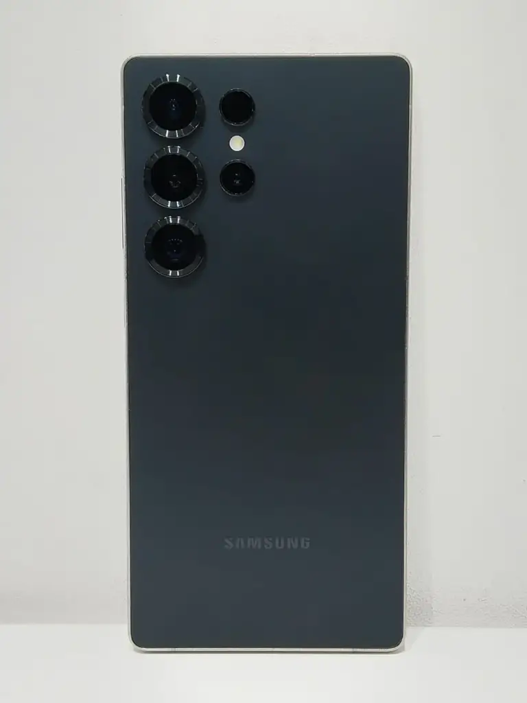 Samsung S25 Ultra - View 3