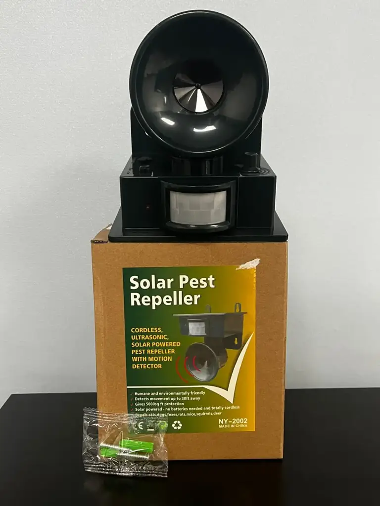 Pest Repeller Solar Powered Pir Motion Sensor