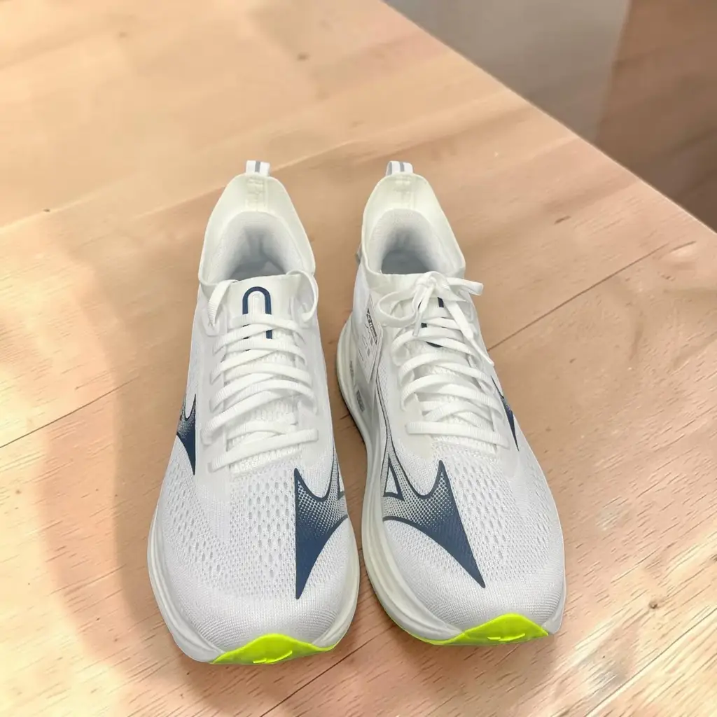Mizuno Neo Zen 2 Running Shoes Uk 9 - View 2