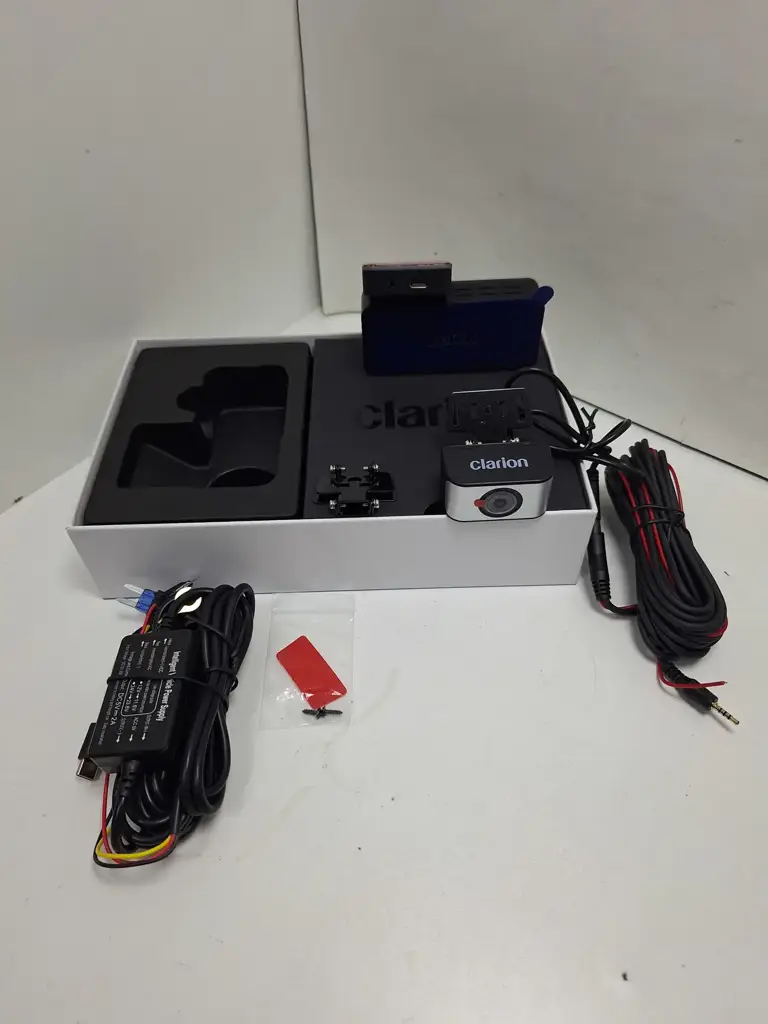 Clarion Dash Cam | Model: 6V-F100 - View 2