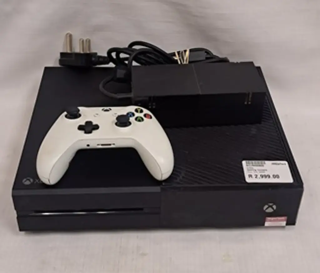 Xbox One 500Gb Gaming Console - View 2
