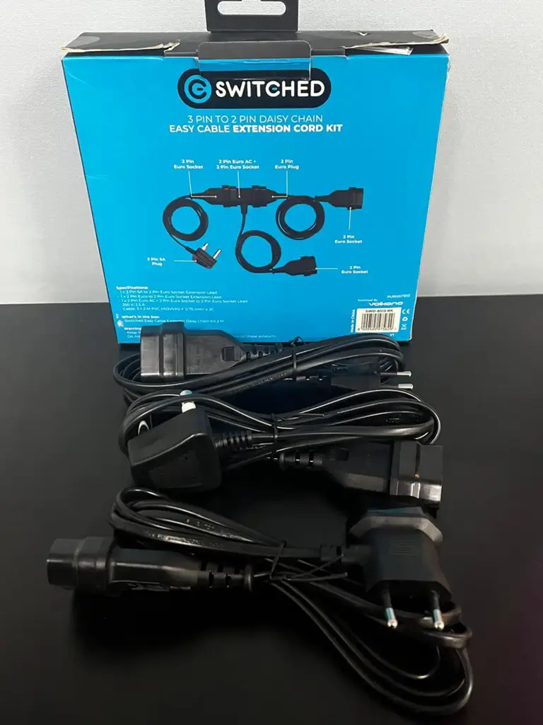 Switched 3 To 2 Pin Daisy Chain Extension Cord, Black. - View 2