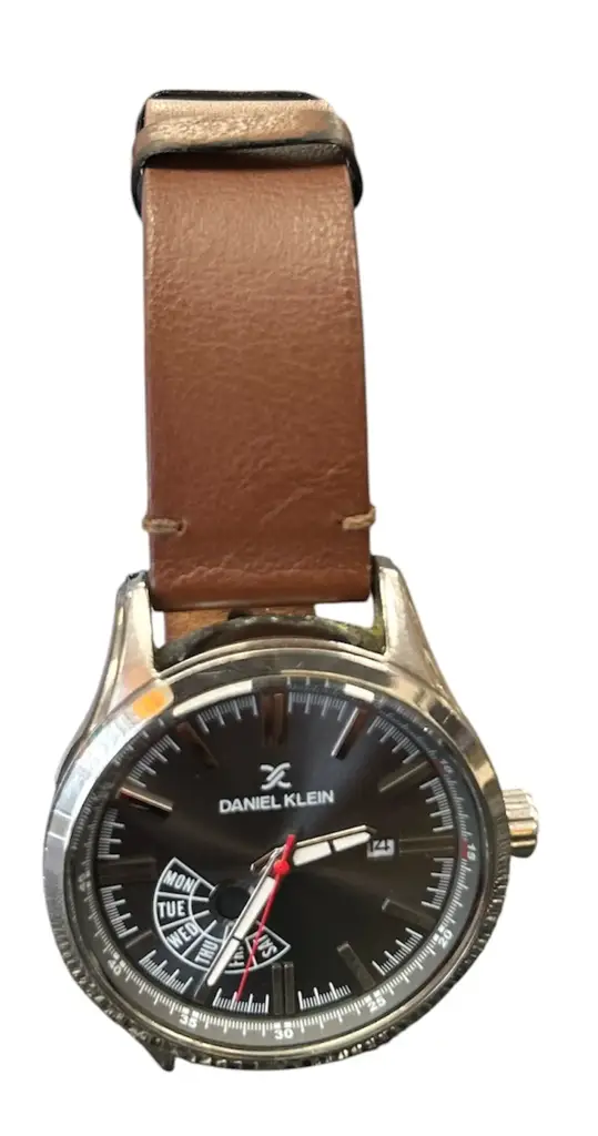 Daniel Klien 1499 Mens Watch Pre Owned - View 3