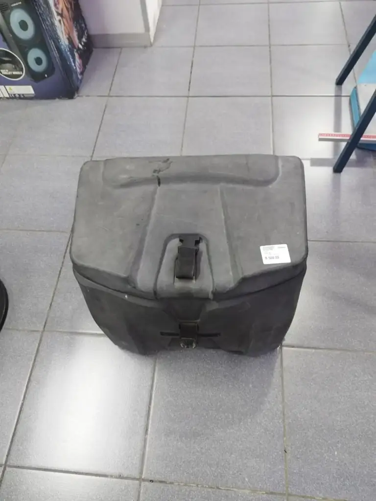 Isuzu Extra Cab Storage Box - View 2