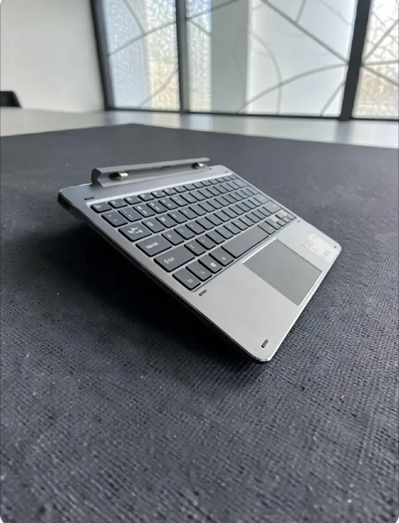 Chuwi Docking Keyboard Hi12 - View 2