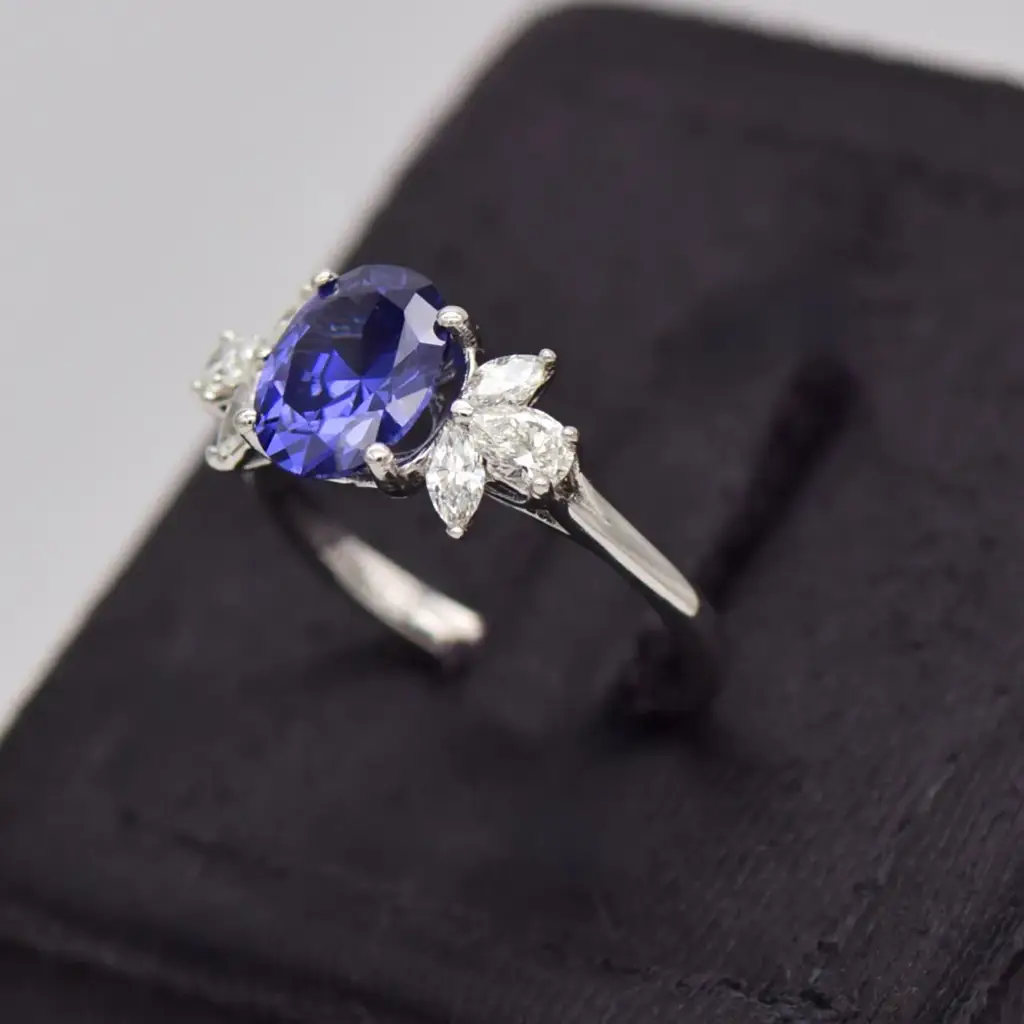 18ct White Gold Dress Ring - View 3