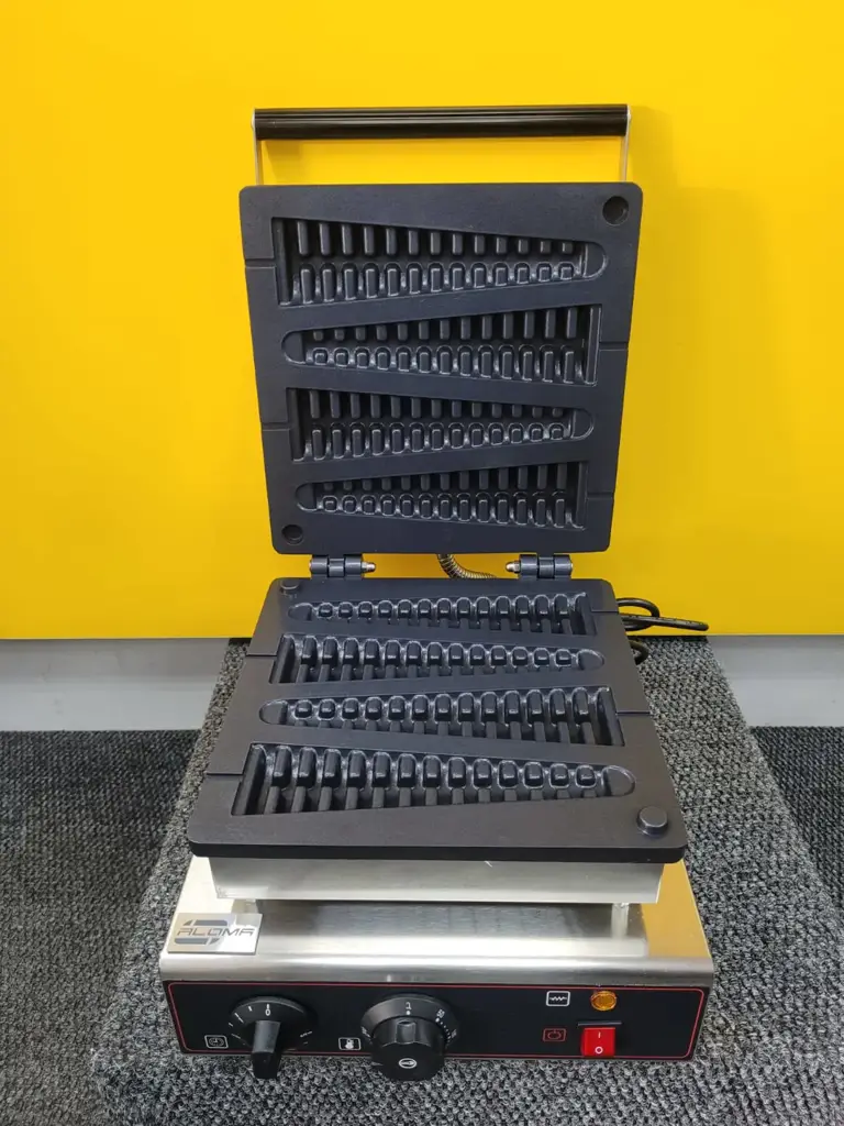 Aloma Electric Waffle Baker - View 2