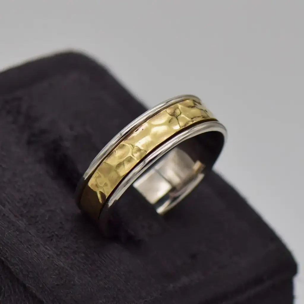 9ct Two Tone Wedding Band Patterned - View 3