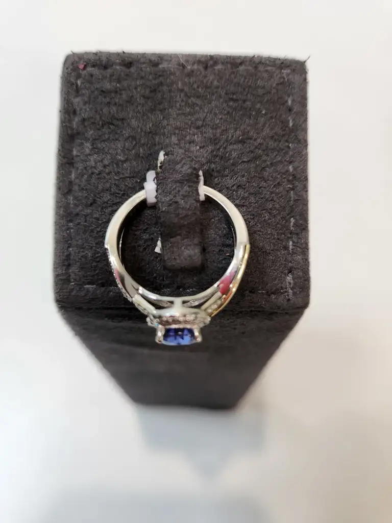 Sterling Silver Pear-Cut Cubic Center Stone Ring - View 4