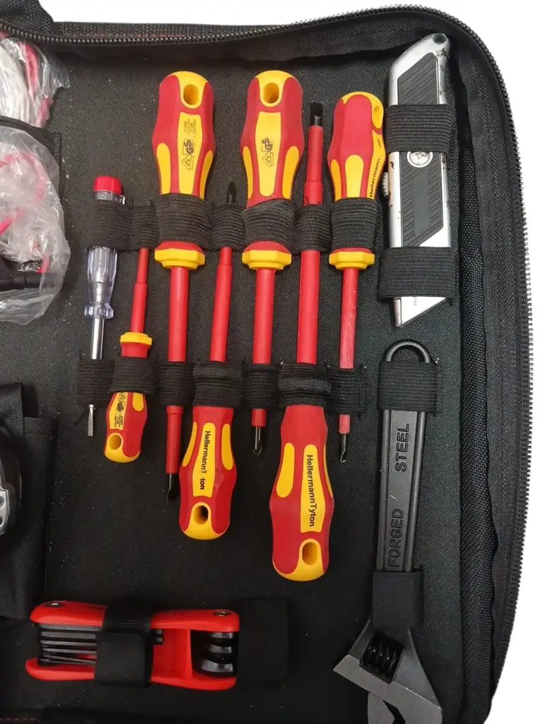 Toolkit Electrical With T235h Digital Multimeter - View 2