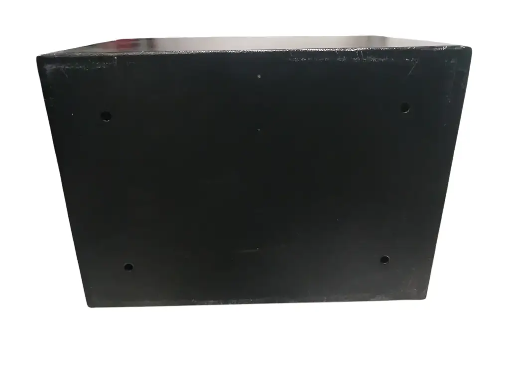 Beyer Safe – Black - View 2