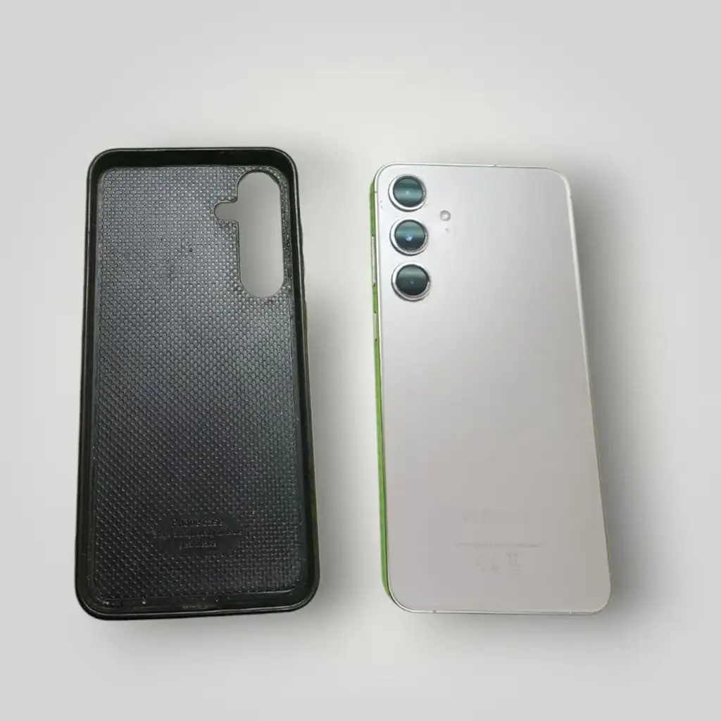 Samsung Galaxy S24+ 5G - View 2