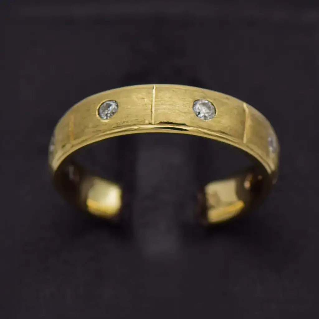 9ct Yellow Gold Wedding Band Patterned