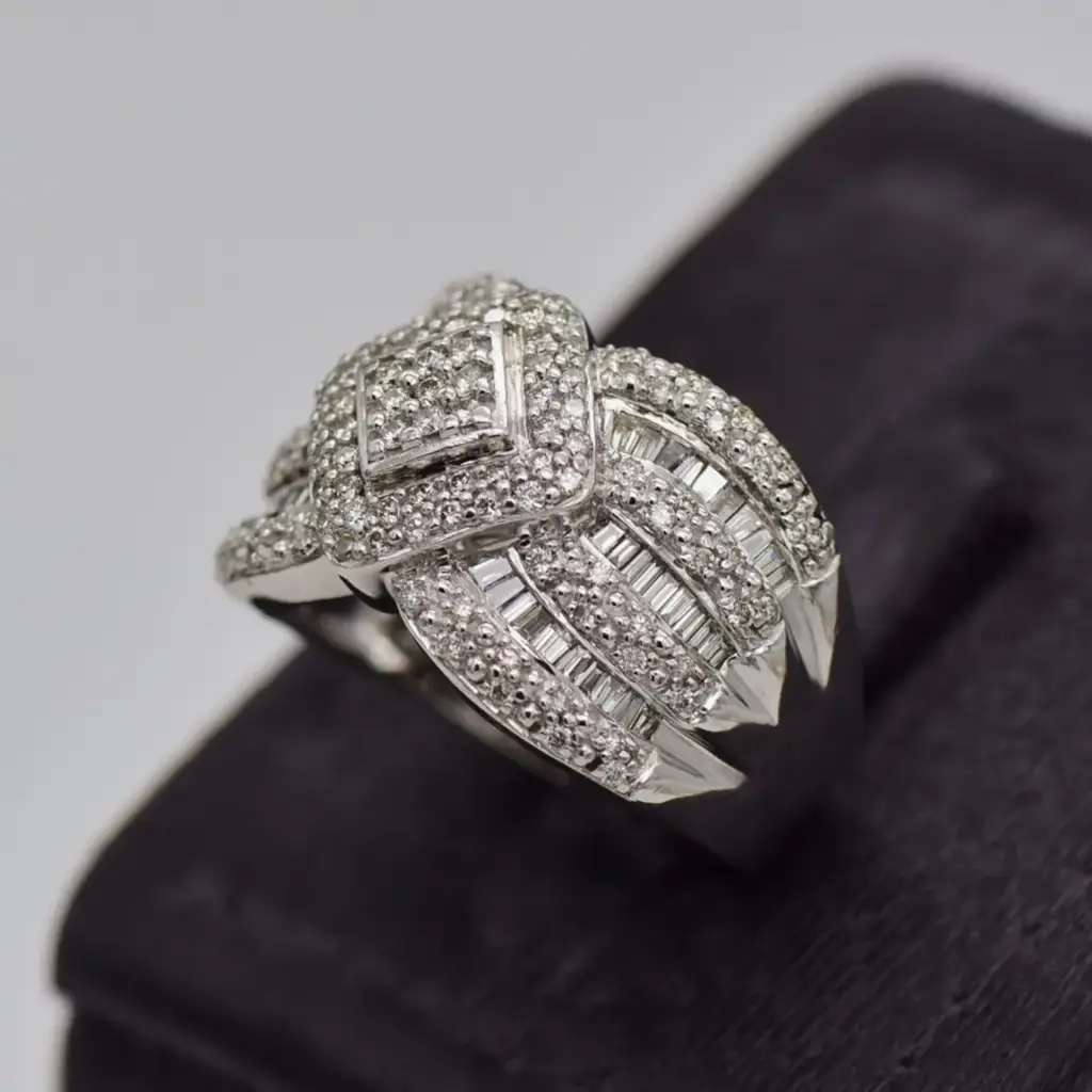 9ct White Gold Dress Ring - View 3