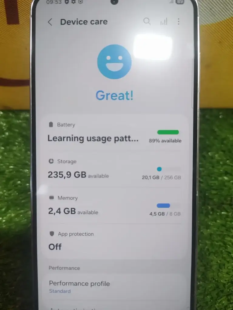 Samsung Galaxy S23+ 256Gb 5G Dual Sim - View 3