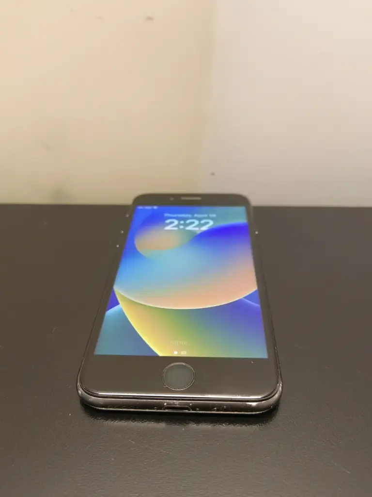 Apple Iphone 8 64Gb Mobile Phone - View 4