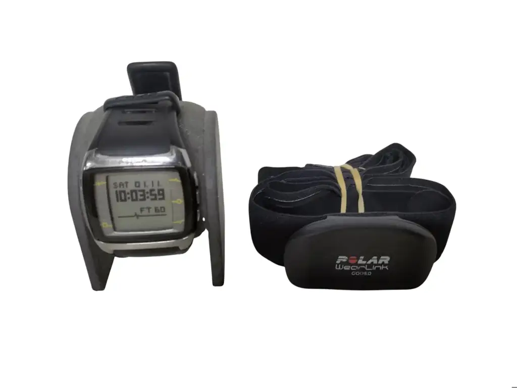 Polar Ft60 Men's Heart Rate Monitor Watch (Black With White Display) + Flowlink Data Transfer Module - View 2