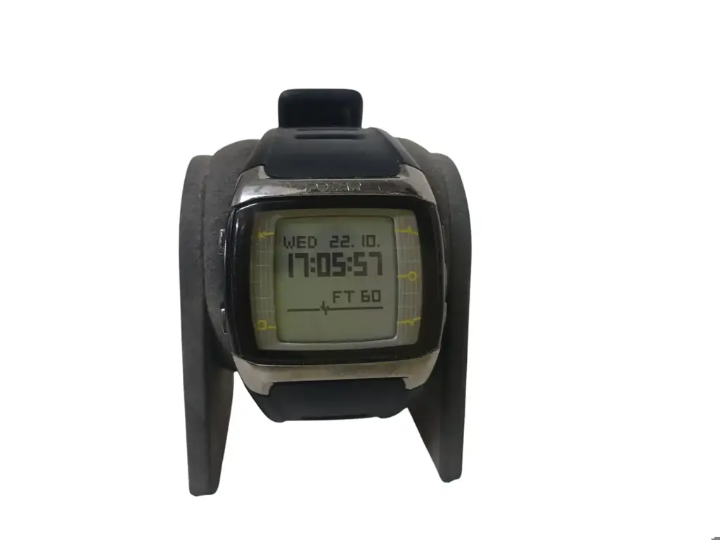 Polar Ft60 Men's Heart Rate Monitor Watch (Black With White Display) + Flowlink Data Transfer Module - View 4