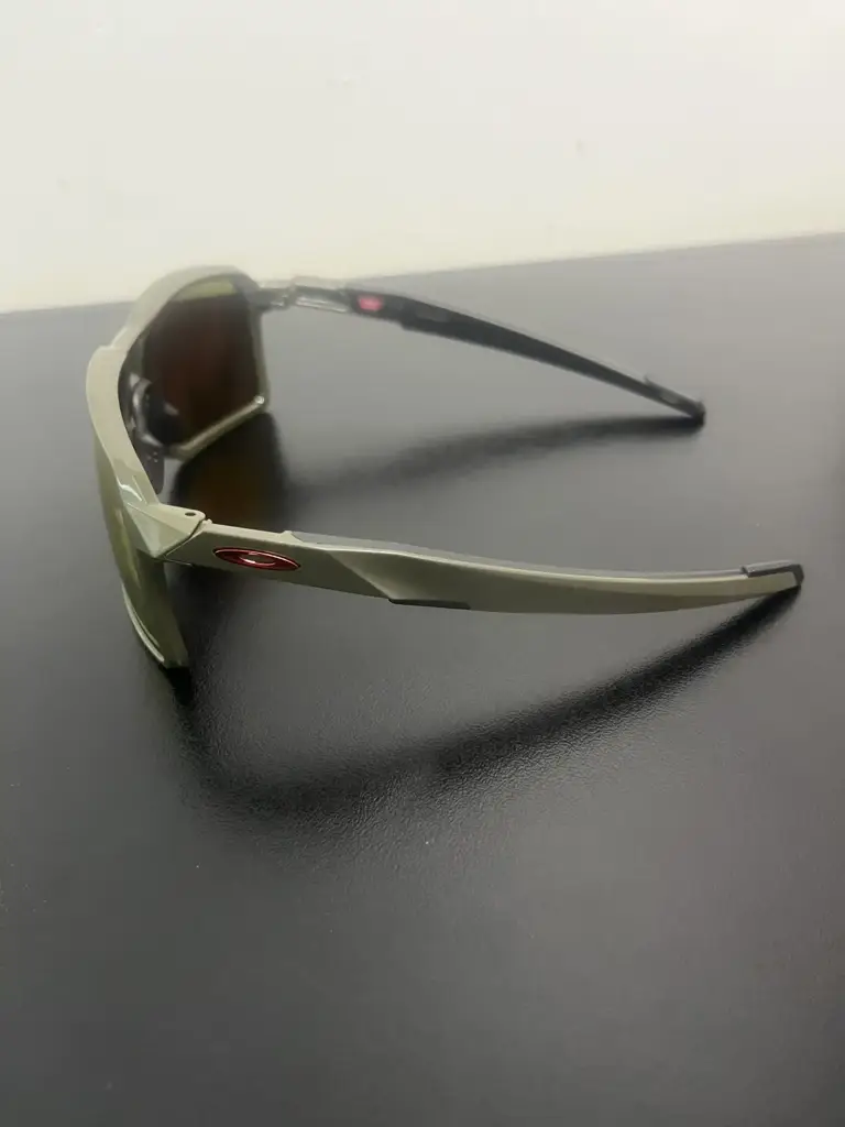 Oakley - View 2