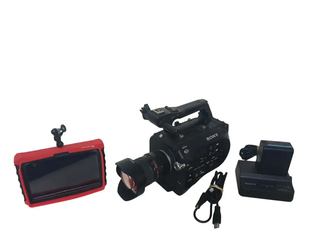 Sony Pxw-Fs7 4K Professional Cinema Camera Kit With 14Mmf/2.8 Lens + Field Monitor - View 2