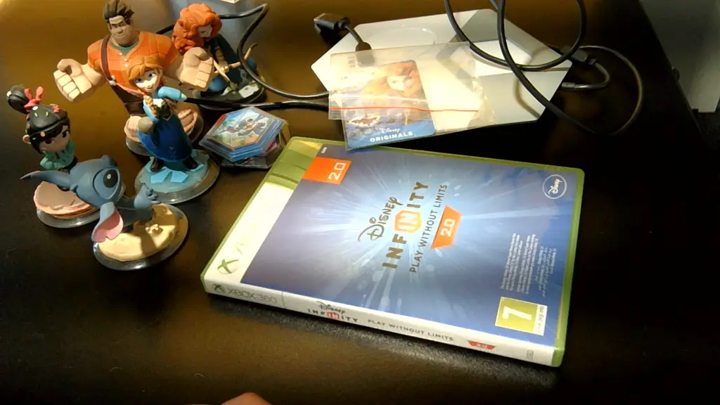 Xbox 360 Disc + Accessories - View 2