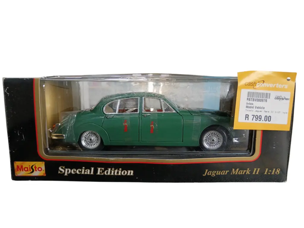 Maisto 1:18 Scale 1959 Jaguar Mark Ii Model Car