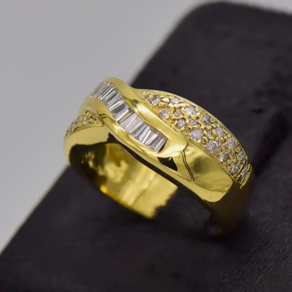 15ct Yellow Gold Dress Ring - View 3