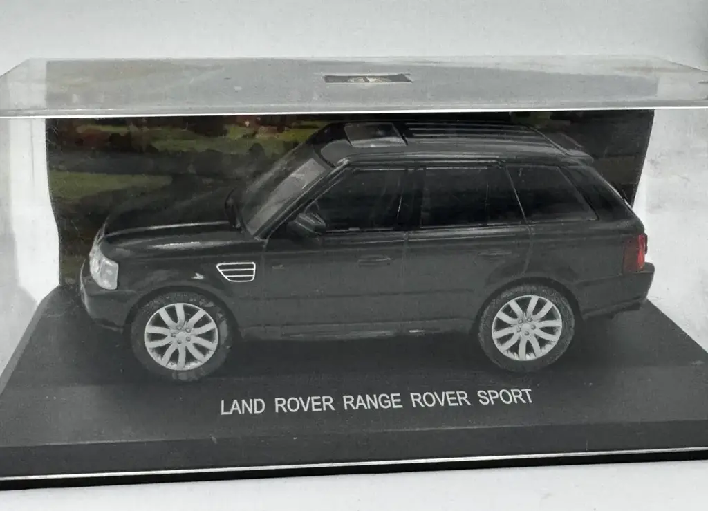 British Sports Car Classics Land Rover Range Rover Sport 1:43 Diecast - View 2