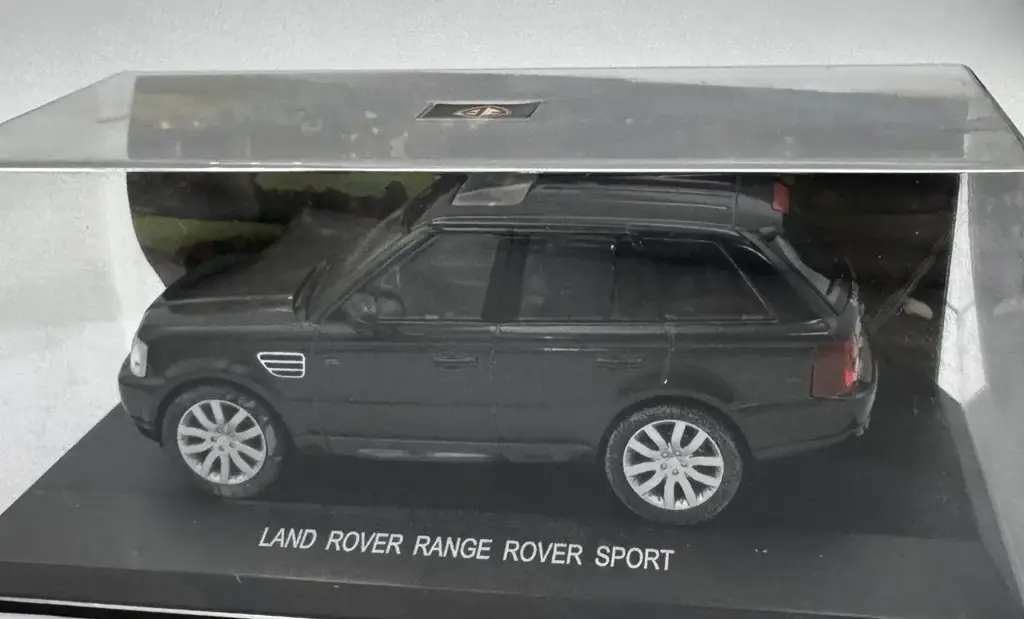 British Sports Car Classics Land Rover Range Rover Sport 1:43 Diecast - View 3