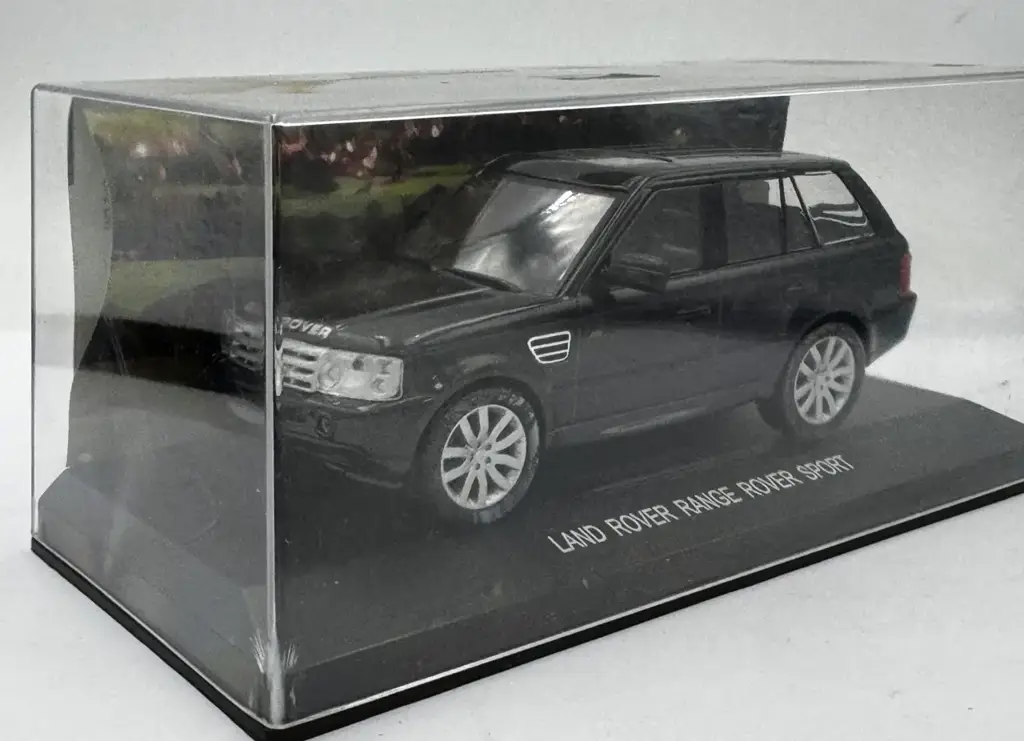 British Sports Car Classics Land Rover Range Rover Sport 1:43 Diecast - View 4