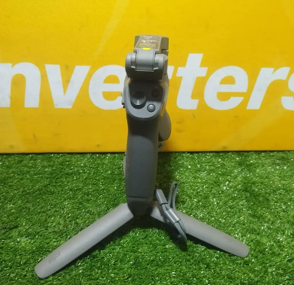 Dji Osmo Mobile 3 Smartphone Gimbal - View 3