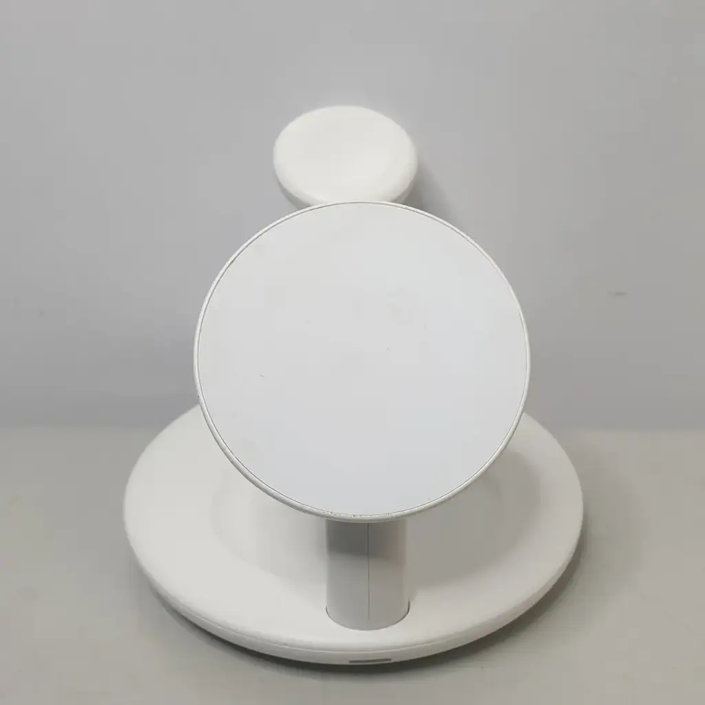 3 In 1 Wireless Charger - View 3
