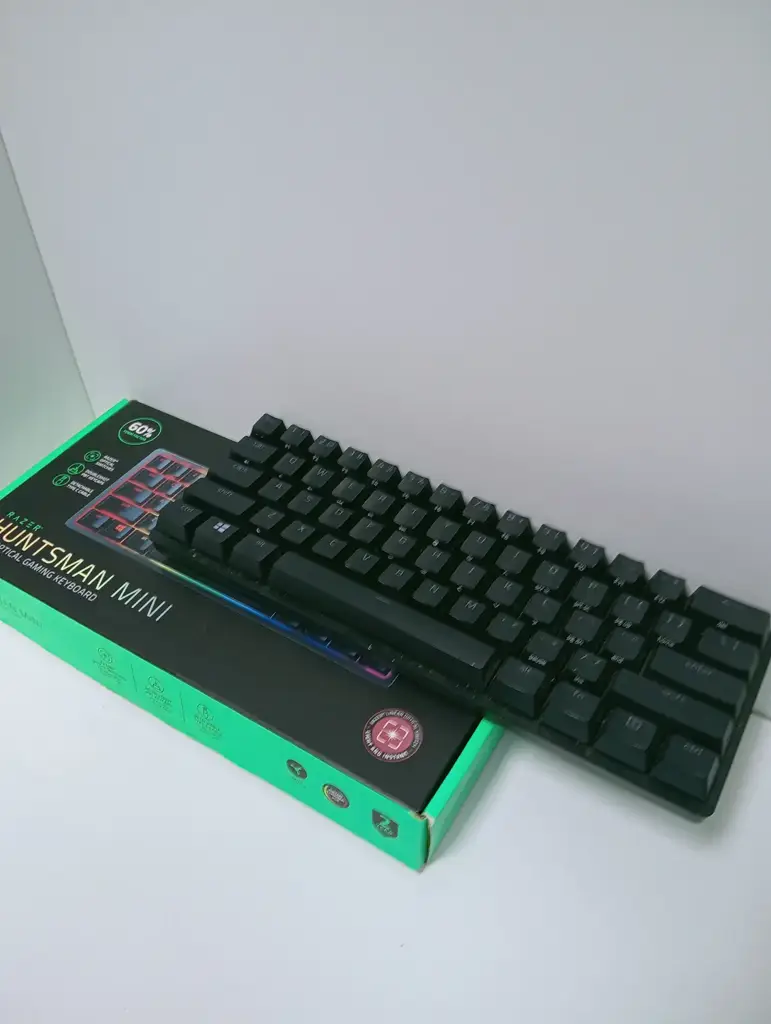 Razer Huntsman Mini Gaming Keyboard - View 2