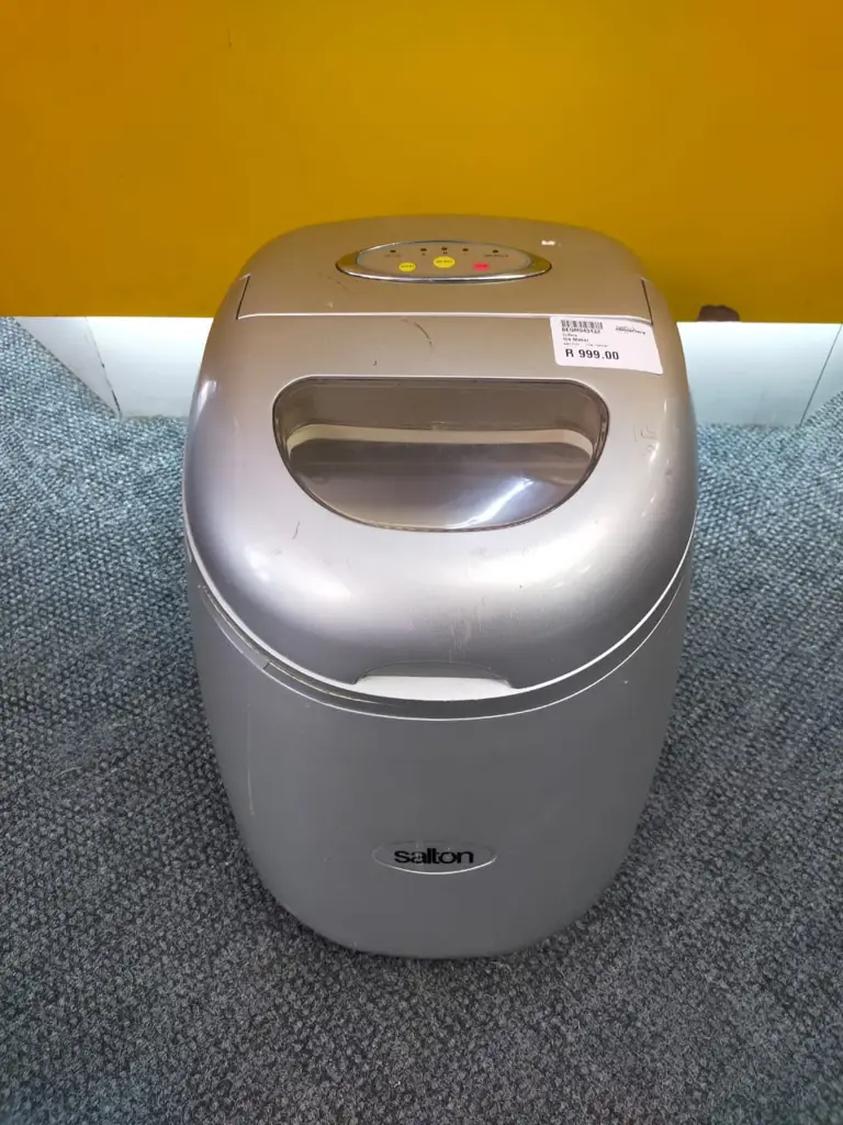 Salton Ice Maker - View 2