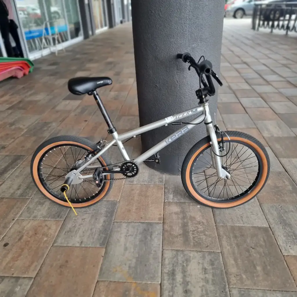 Kerb Racer Iii Bmx Bike Both Wheels Have Slow Punch