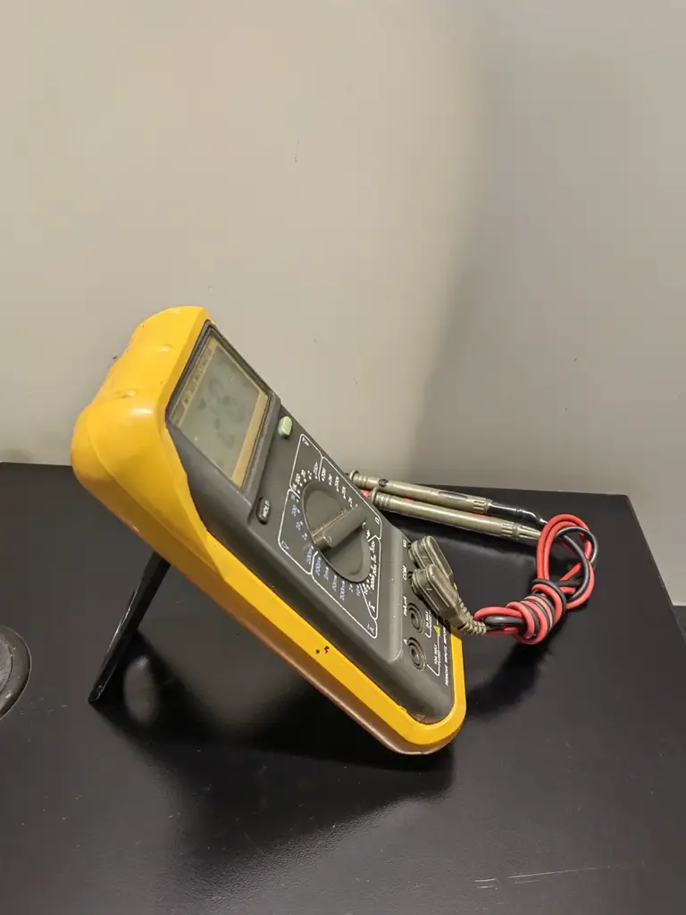 Major Tech Mt-883 Multimeter - View 2