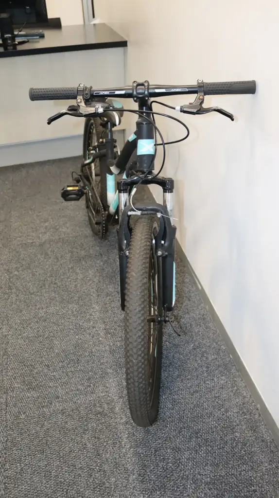 Apex A400 24" Mountain Bike - View 3